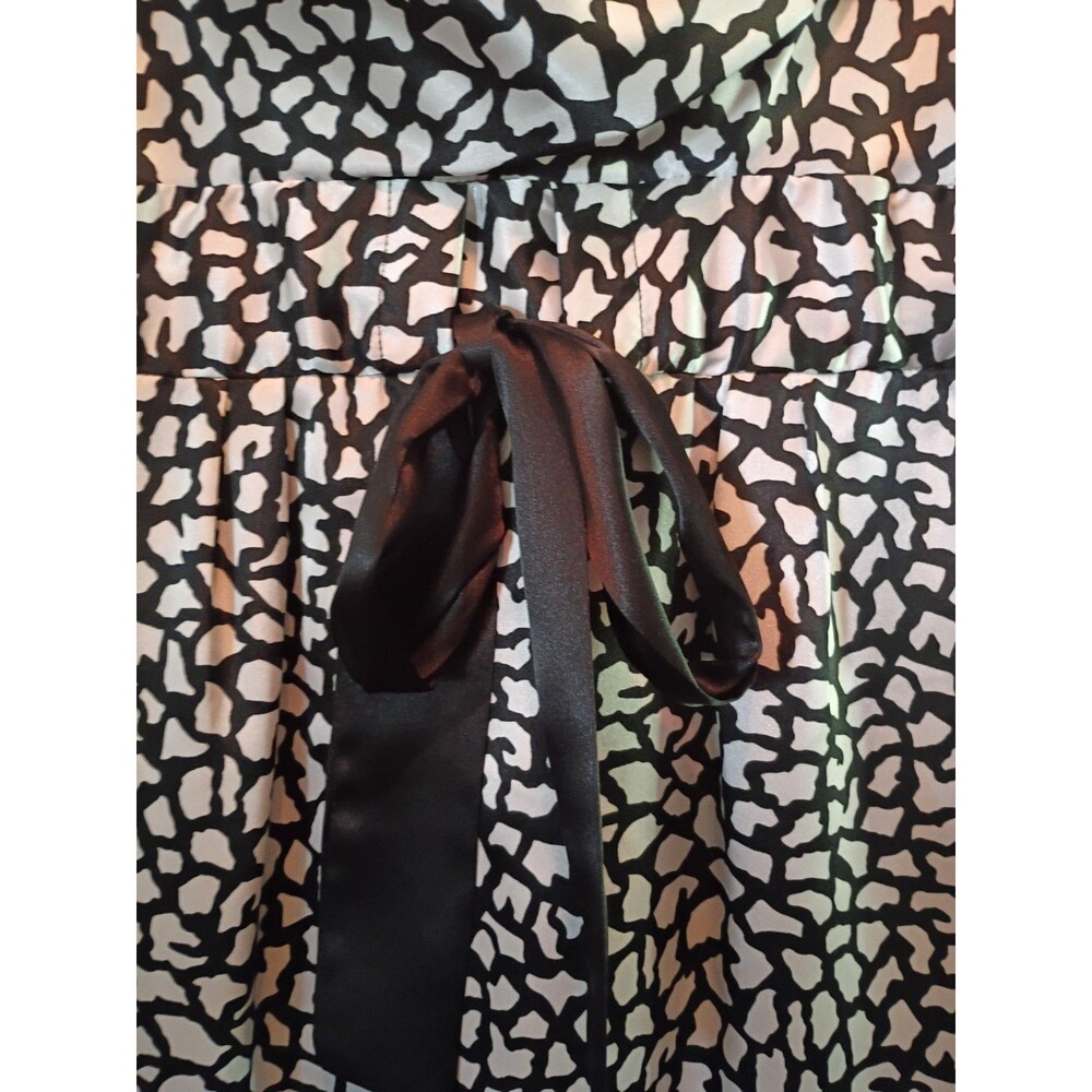 Rabbit Rabbit Rabbit Designs Black White Abstract Sheath Dress - Picture 3 of 7